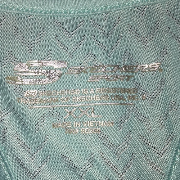 Sketchers sport shirt - Picture 3 of 3